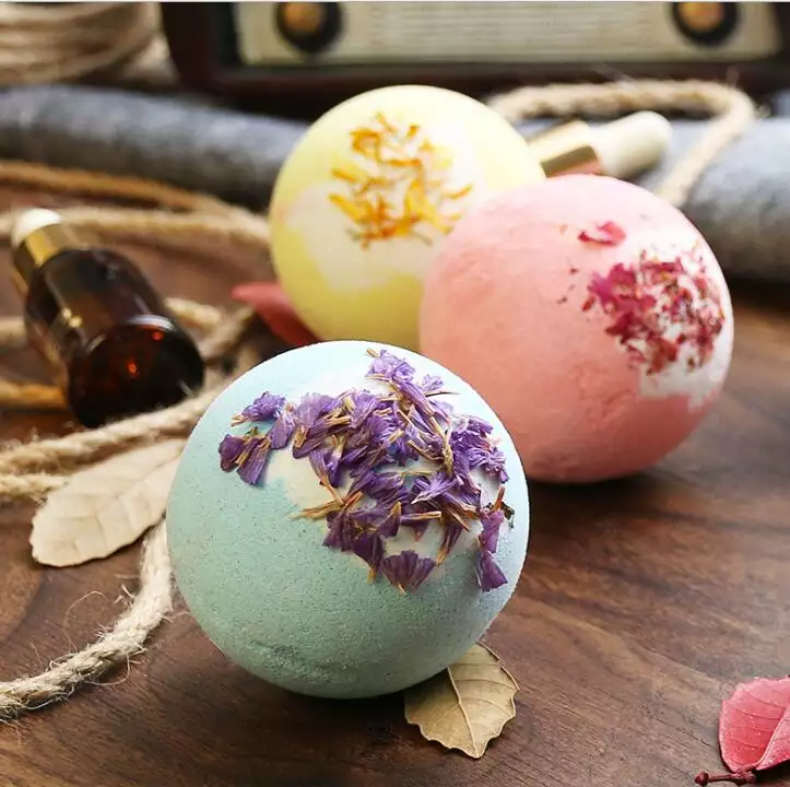 Wholesale Dry Flower Bath Bombs With Ring Necklace Inside In Bulk