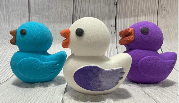 The customer inquired about 2000 sets Duck bath bombs